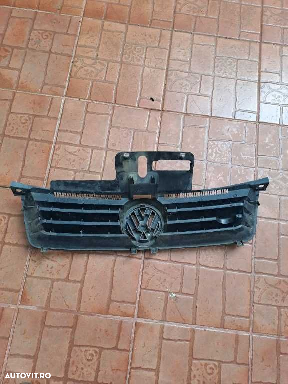 Grila radiator VW Polo 9N an 2002-2005 originala - 2