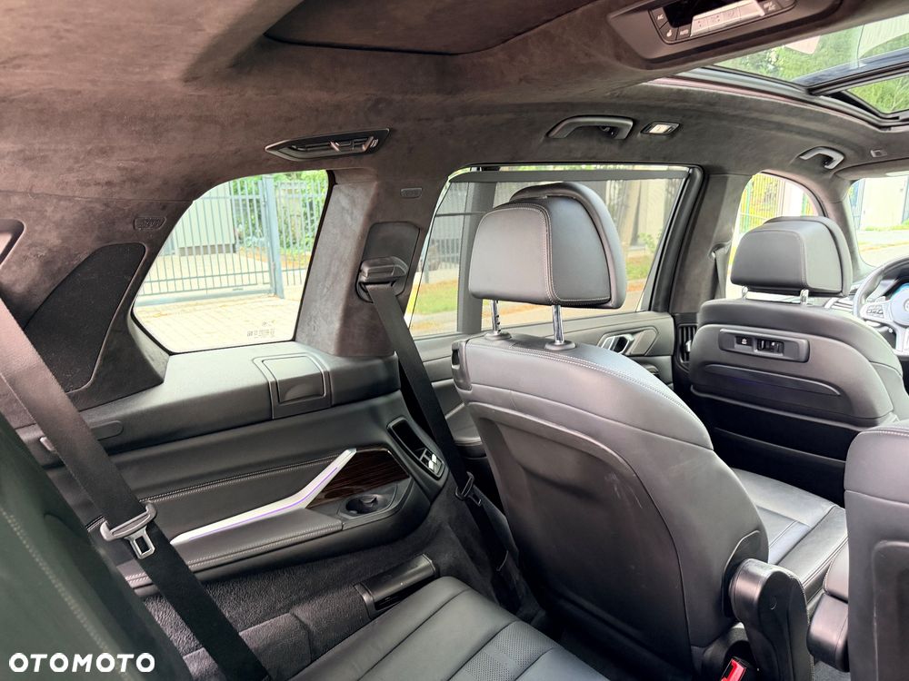BMW X7 M50i sport - 20