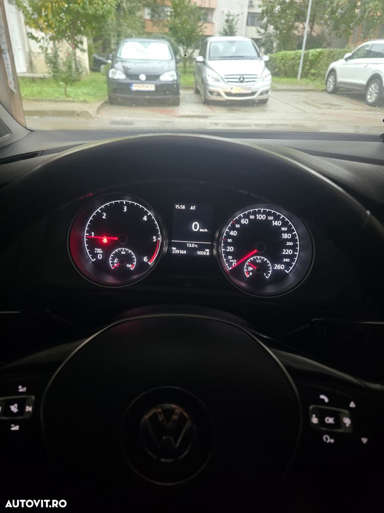 Volkswagen Golf - 26