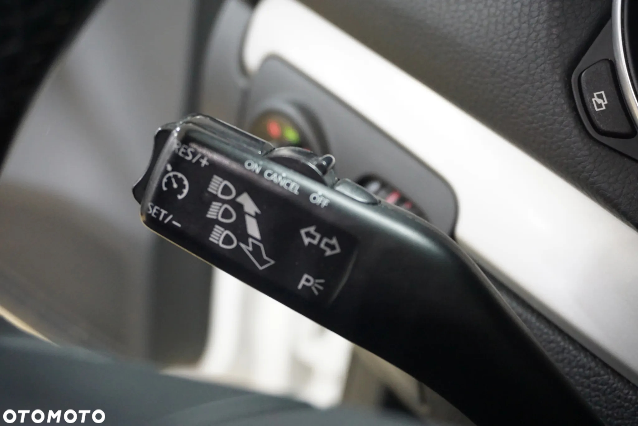 Volkswagen Golf 1.4 TSI DSG Highline - 34
