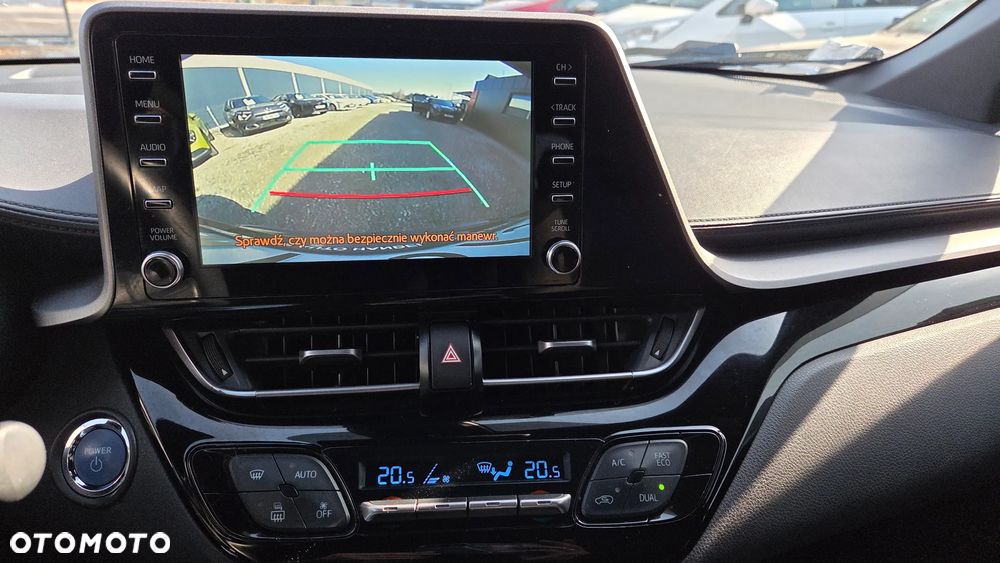 Toyota C-HR Business-Edition - 22