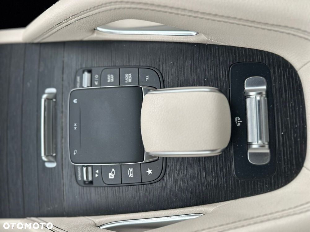 Mercedes-Benz GLE - 19