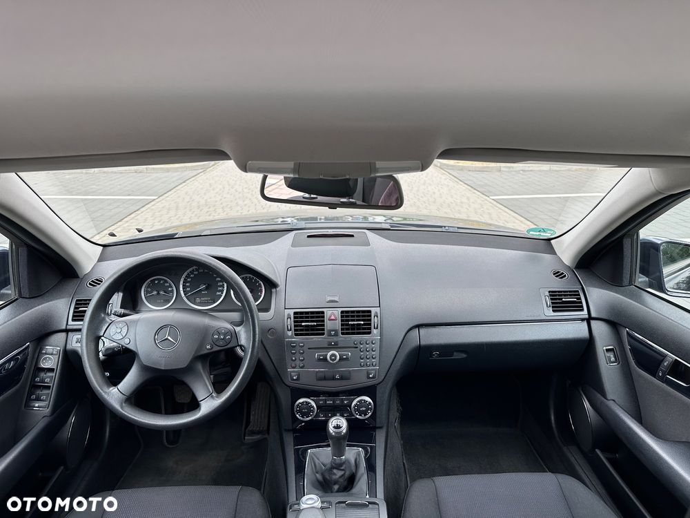 Mercedes-Benz Klasa C 180 Kompressor BlueEFFICIENCY Elegance - 7