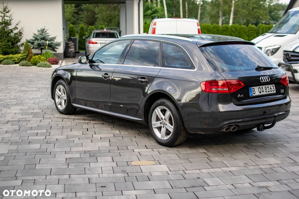 Audi A4 Avant - 16