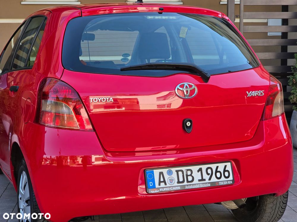 Toyota Yaris 1.3 VVT-i Sol - 22