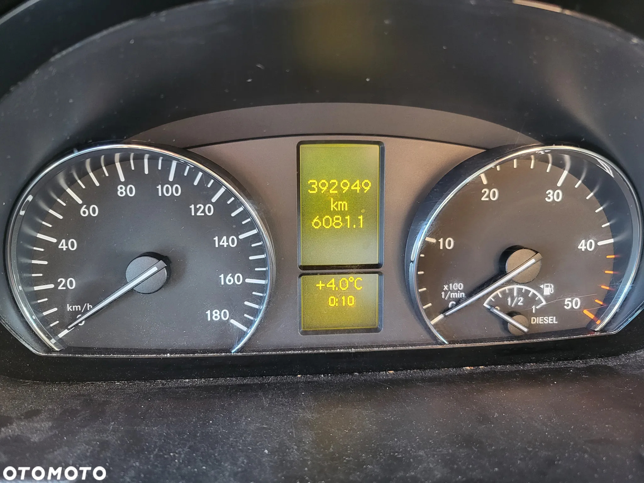 Mercedes-Benz Sprinter - 9