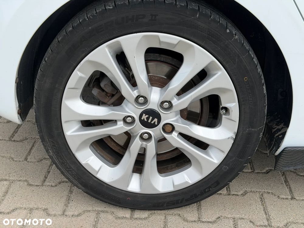 Kia Ceed 1.6 CRDi 128 Platinum Edition - 10