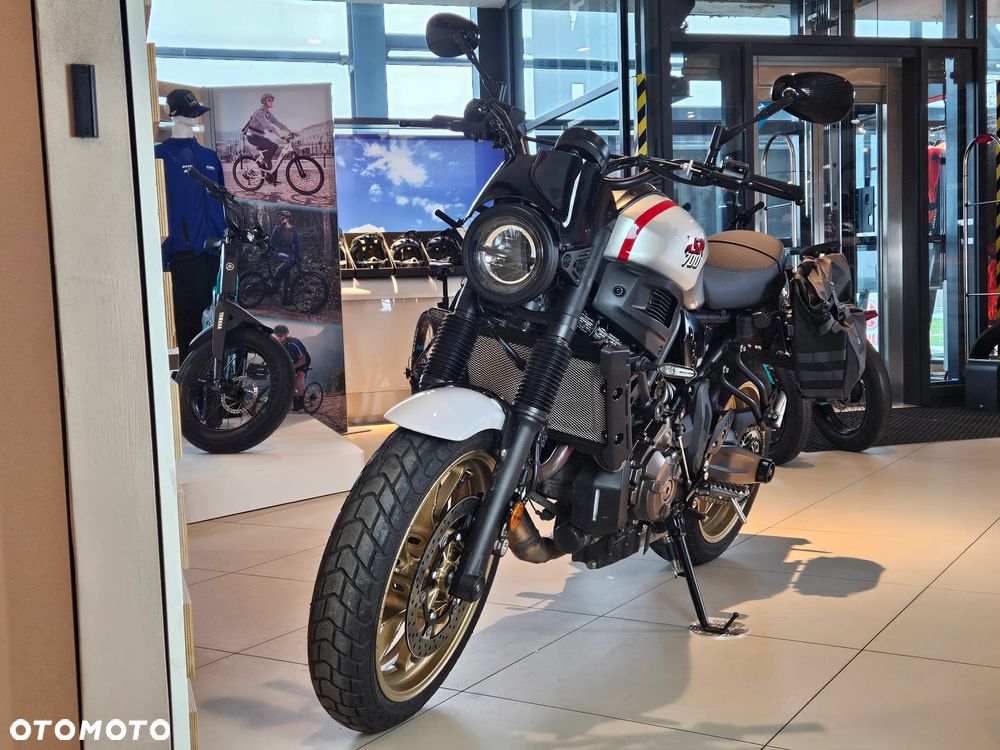 Yamaha XSR - 7