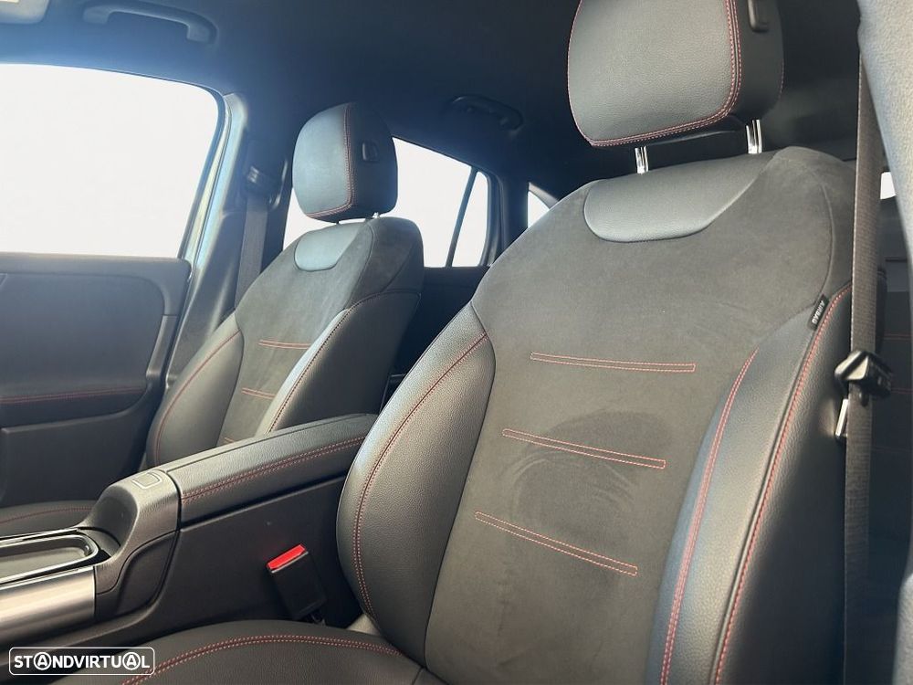 Mercedes-Benz GLA 180 - 9