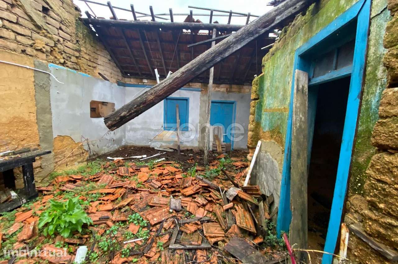 Moradia em ruinas para reconstrução - Grande imagem: 4/22