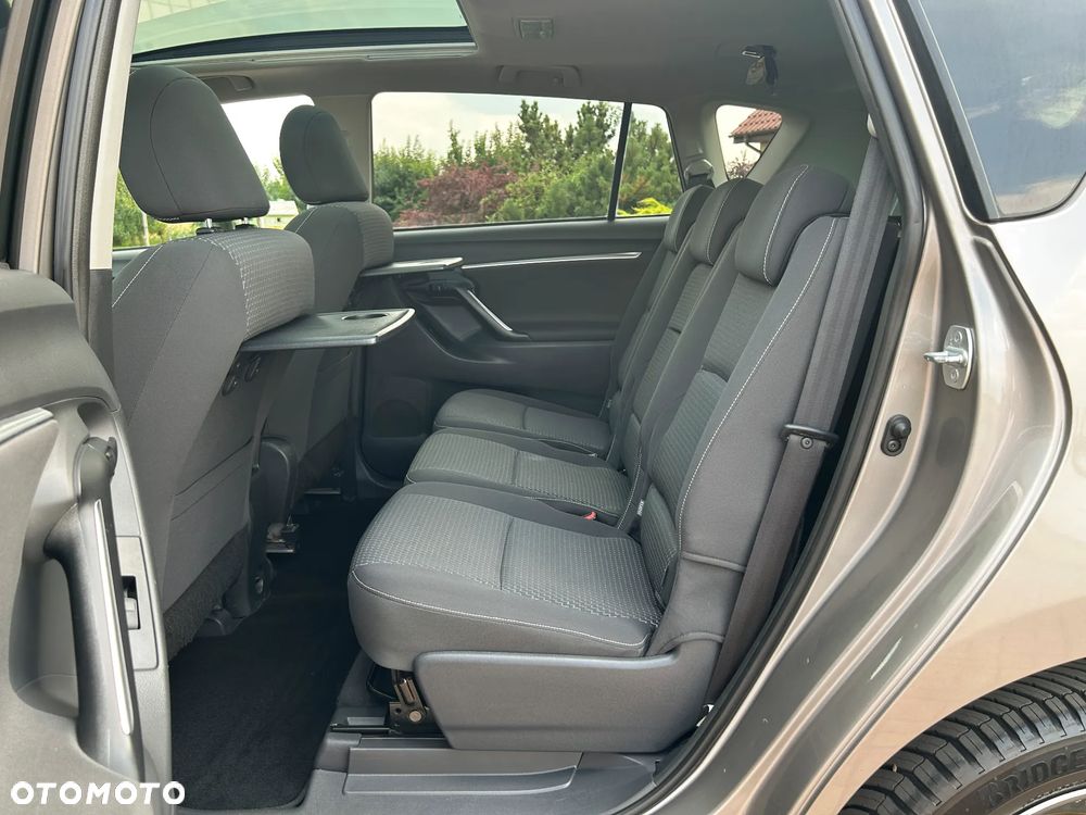 Toyota Verso 1.8 Multidrive Edition - 24