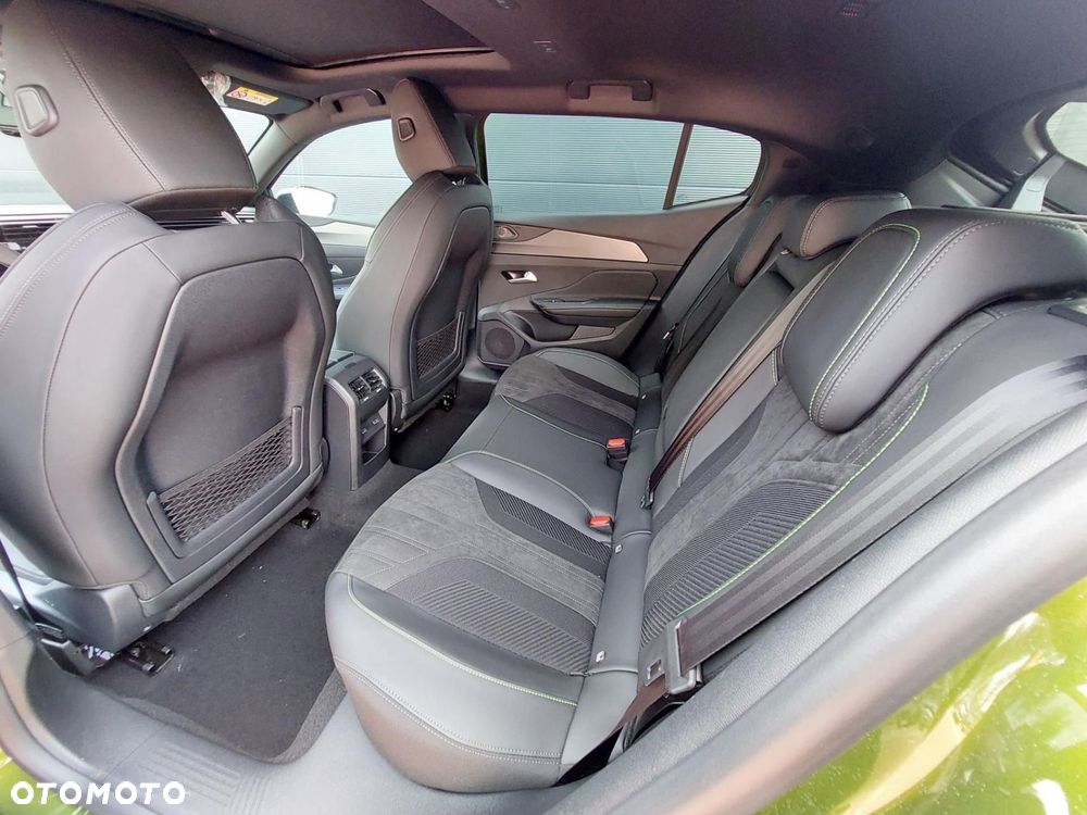 Peugeot 408 1.2 PureTech mHEV GT Exclusive S&S e-DCS6 - 9