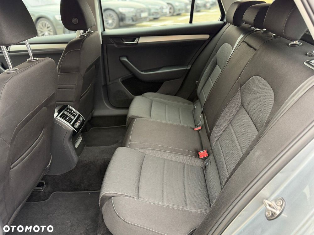 Skoda Superb 2.0 TDI Ambition DSG - 16