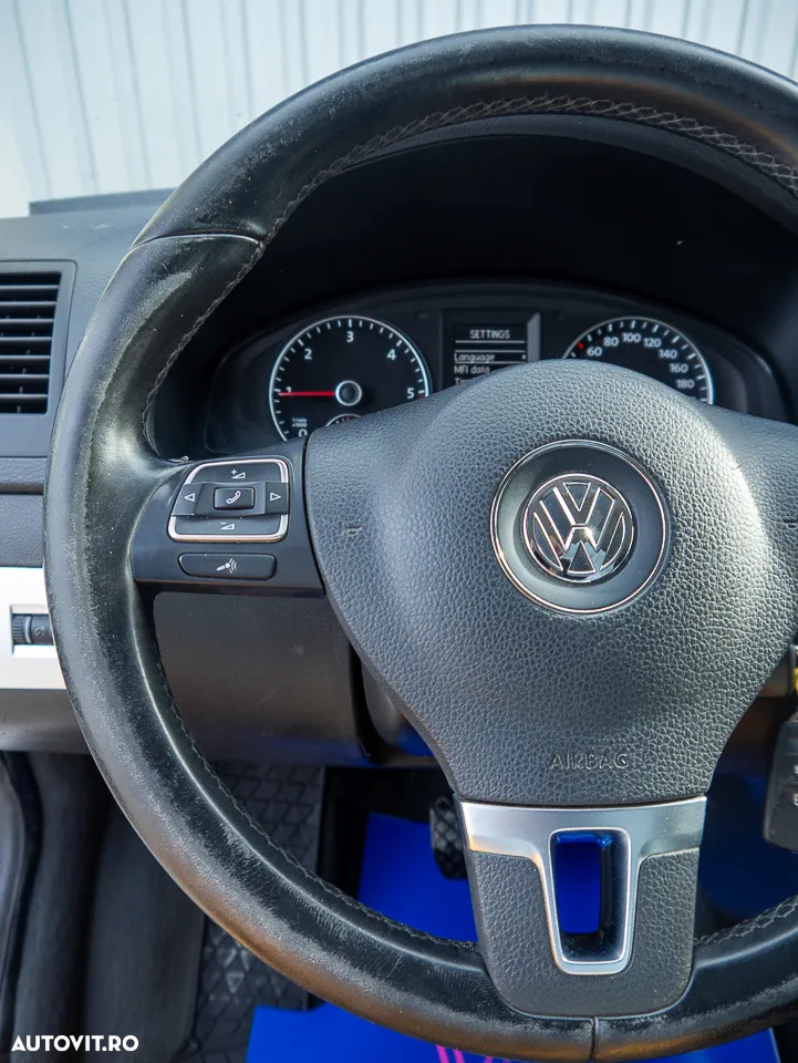 Volkswagen Multivan - 25