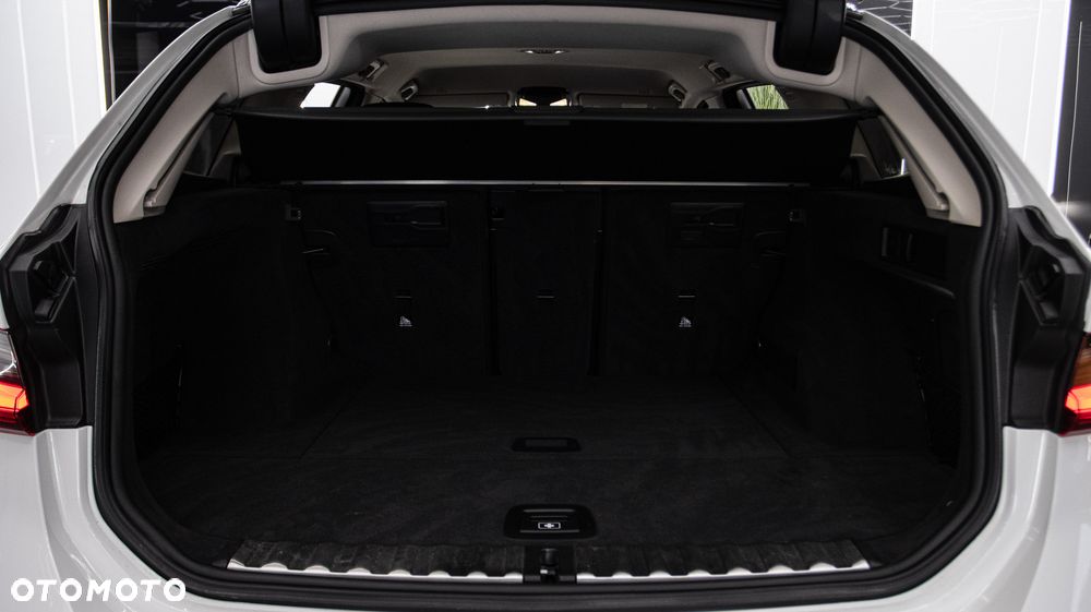 BMW Seria 3 320i Sport Line - 32