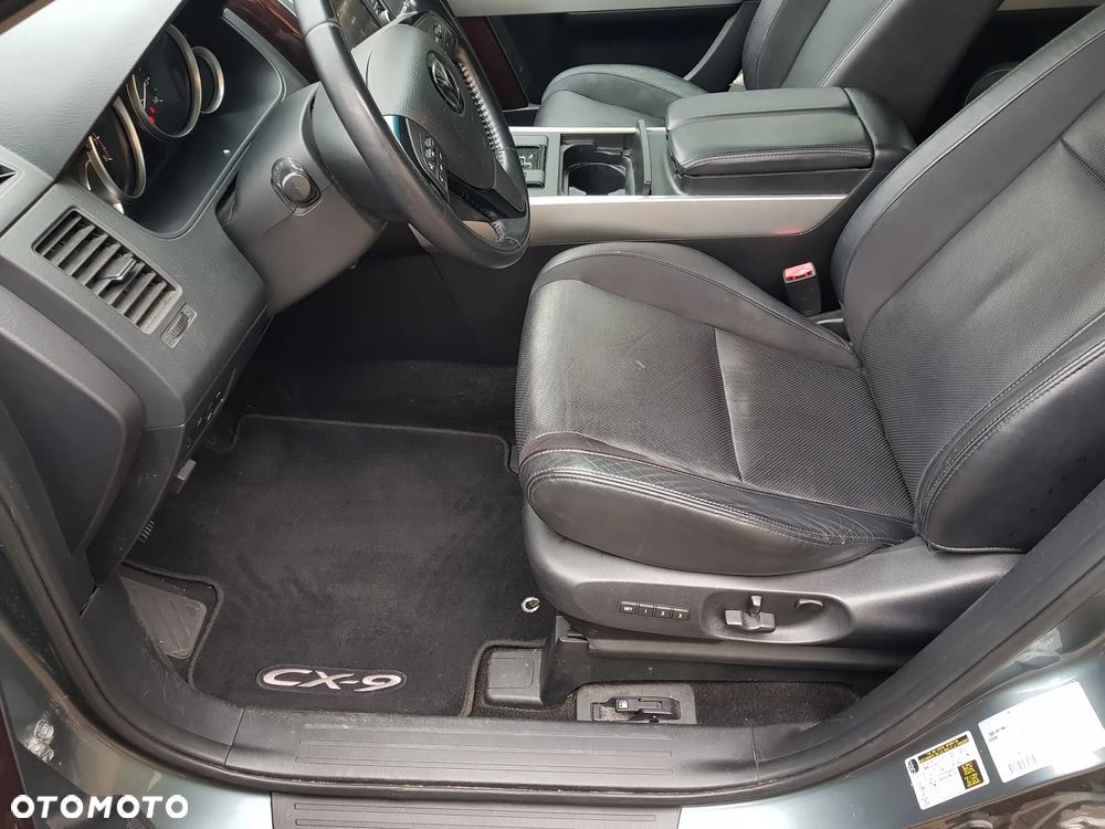 Mazda CX-9 - 8