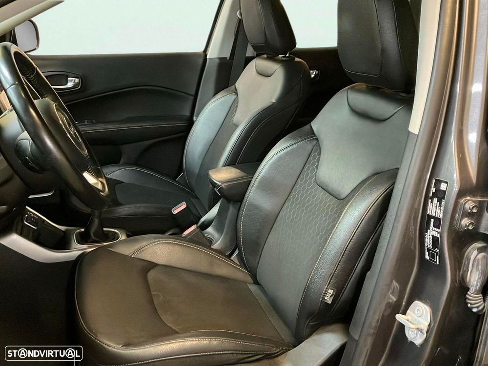 Jeep Compass 1.3 T Longitude - 14