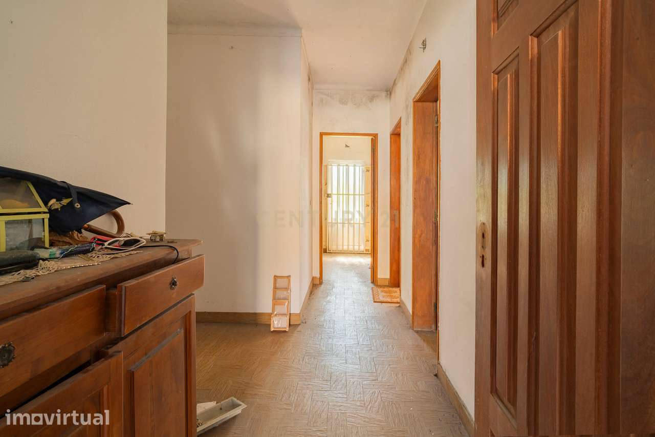 Oportunidade Única - Moradia com terreno nas Olhalvas, Leiria - Grande imagem: 3/31