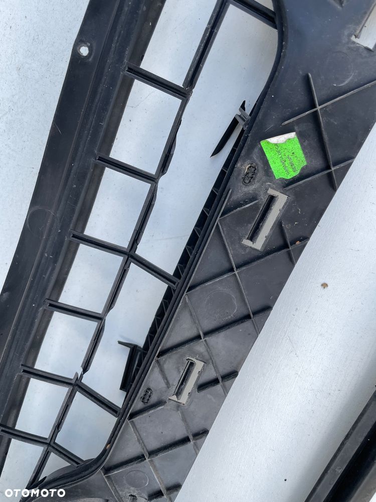 MERCEDES 639 Vito Viano podszybie plastik osłona wycieraczek - 5