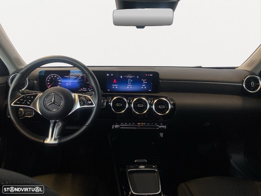 Mercedes-Benz A 250 e - 12