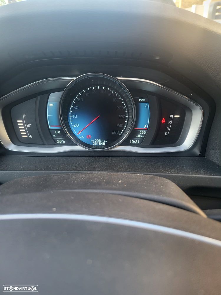 Volvo V60 D5 Geartronic Summum - 4