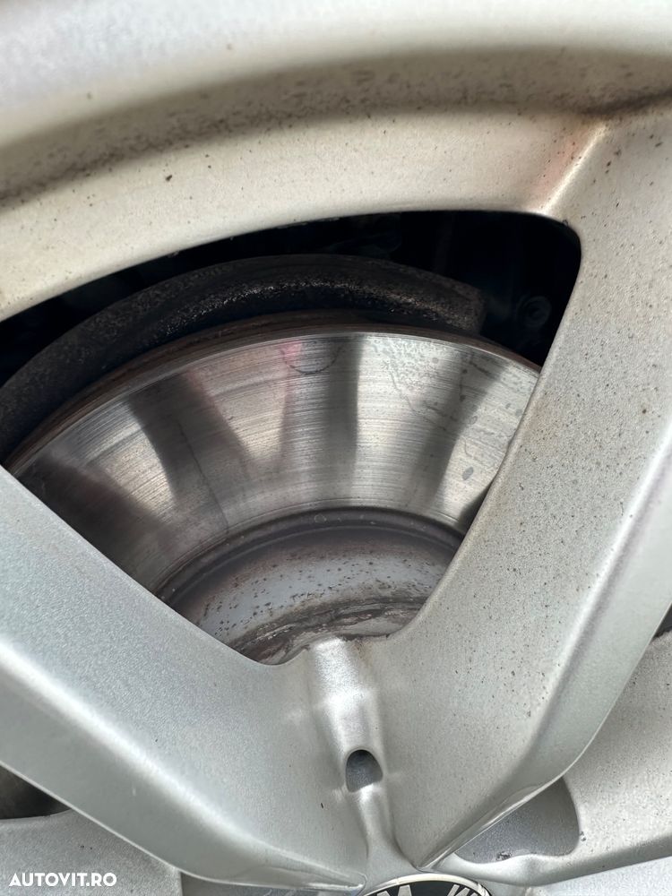 BMW Seria 3 320d xDrive AT MHEV - 32