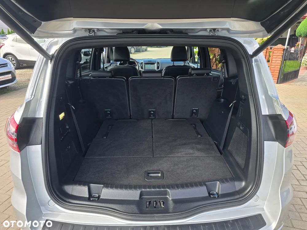 Ford S-Max - 21