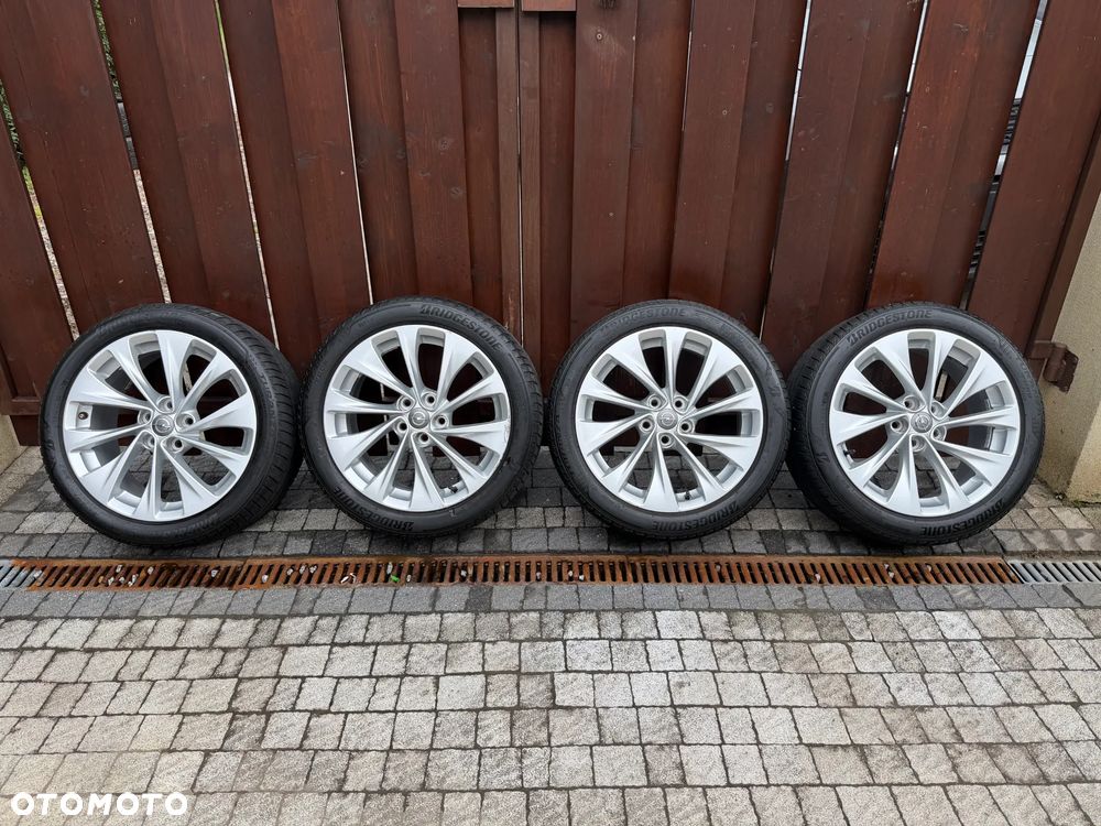KOŁA FELGI OPEL ASTRA 17CALI 5X105 BENZYNA - 1