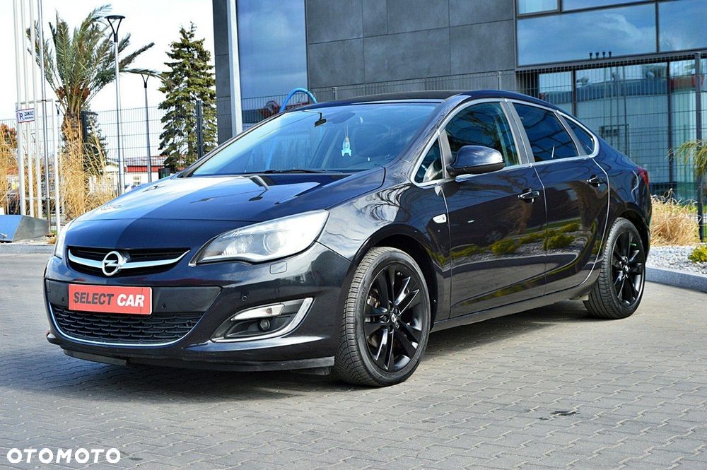 Opel Astra 1.4 T Cosmo - 16