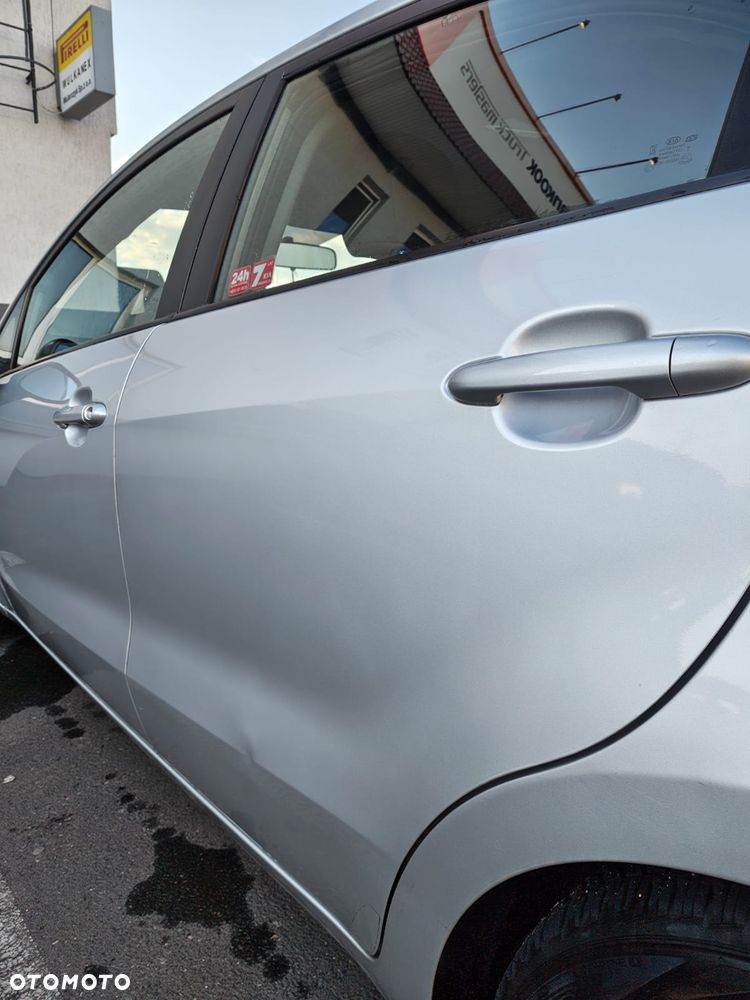Kia Rio 1.2 L - 16