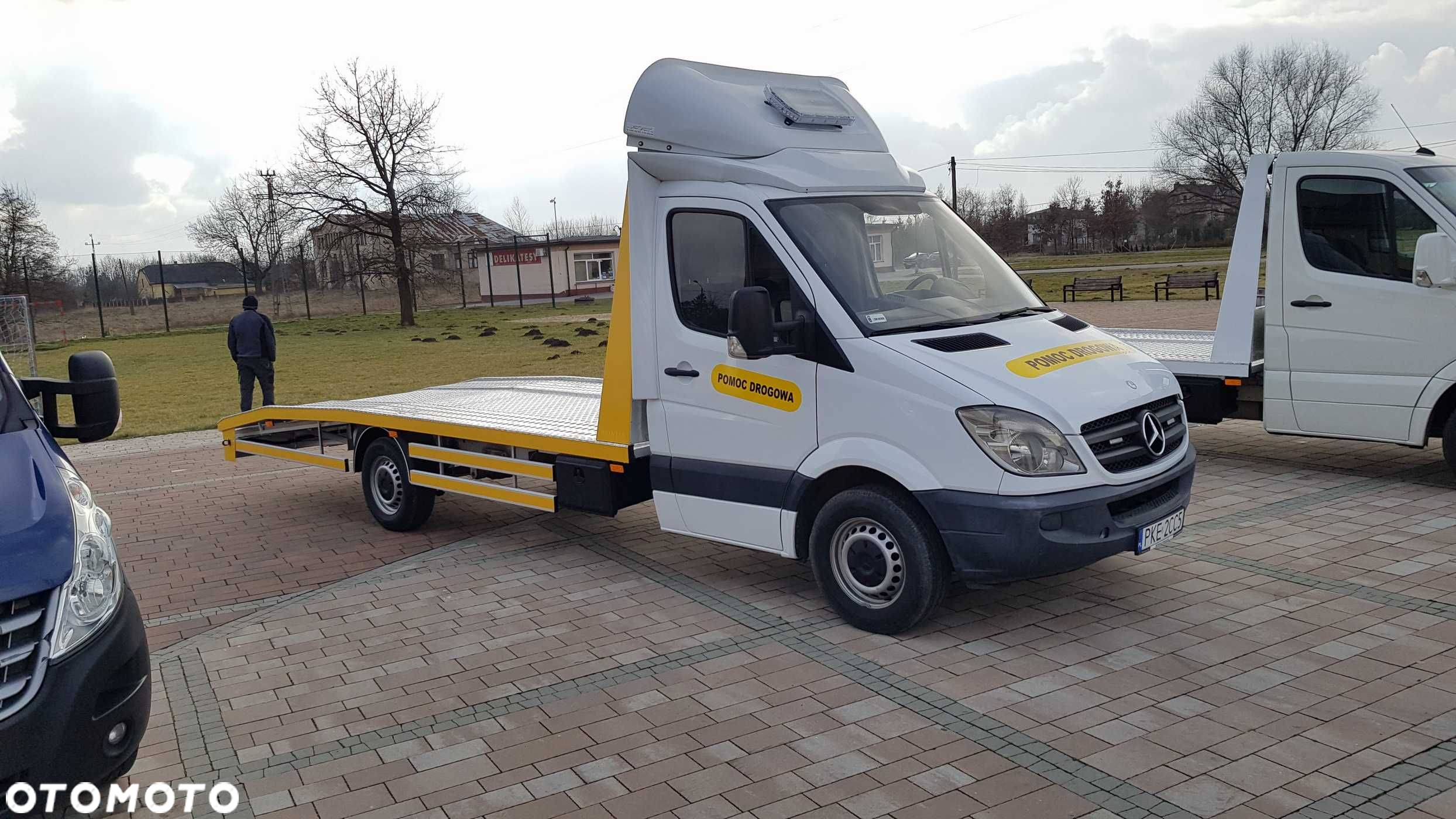 Mercedes Sprinter zabudowa laweta najazd stalowo aluminiowy MOTO-LUK - 2