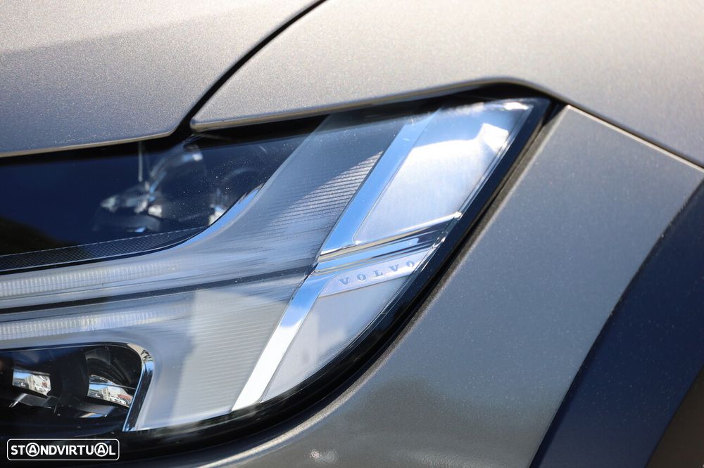 Volvo V90 Cross Country 2.0 B4 AWD - 36