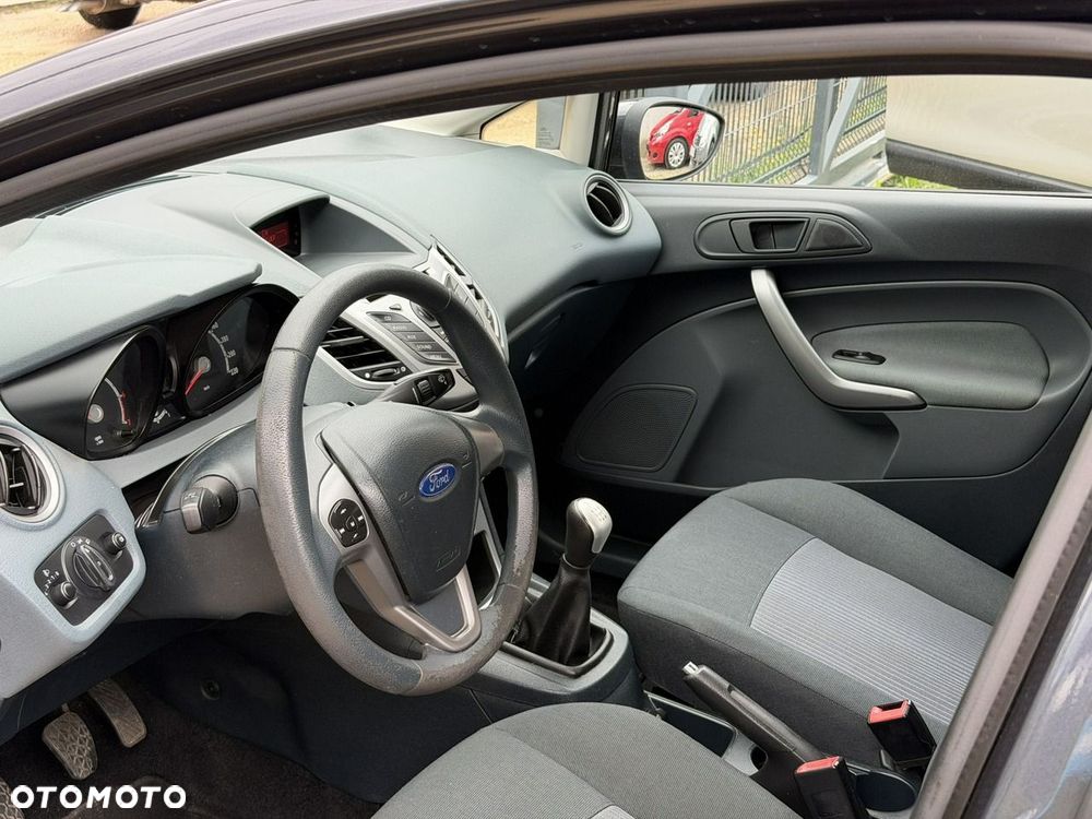 Ford Fiesta - 11