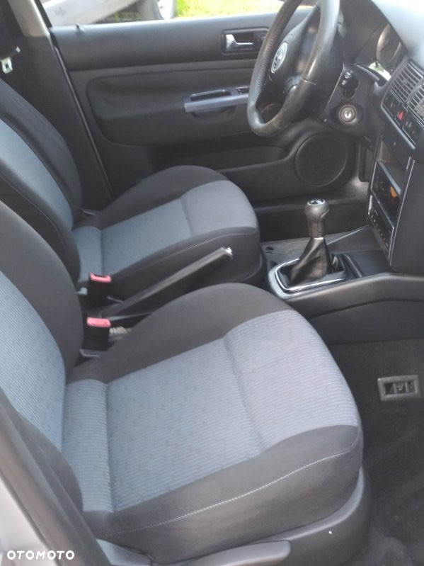 Volkswagen Golf IV 1.6 Comfortline - 12