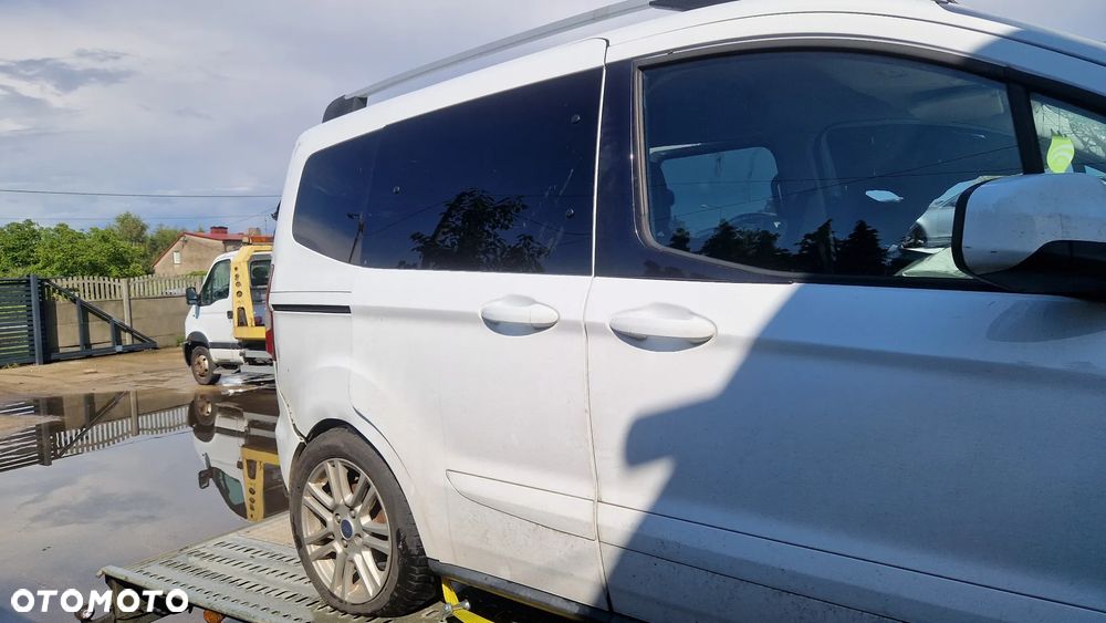 FORD TOURNEO COURIER 2014-DRZWI PRAWY TYŁ EN - 1