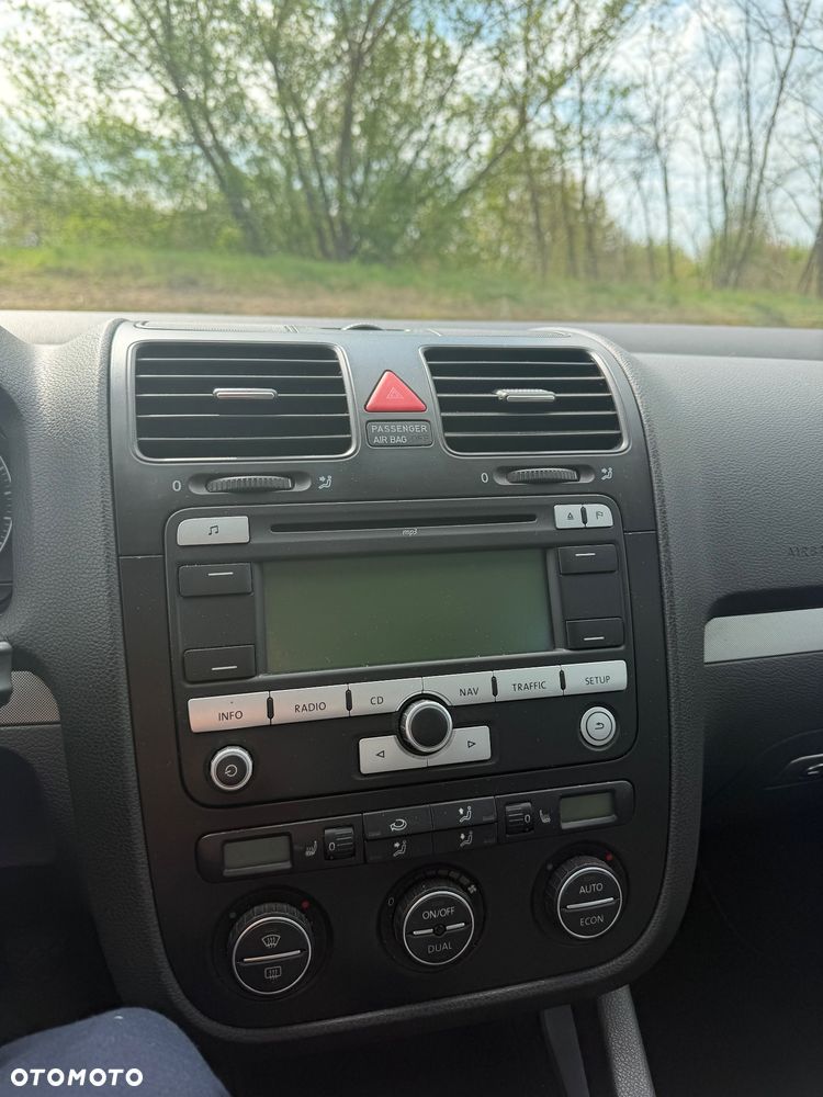 Volkswagen Jetta 1.9 TDI DPF Comfortline - 12