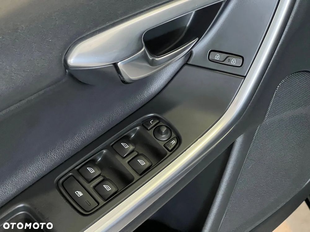 Volvo V60 - 10