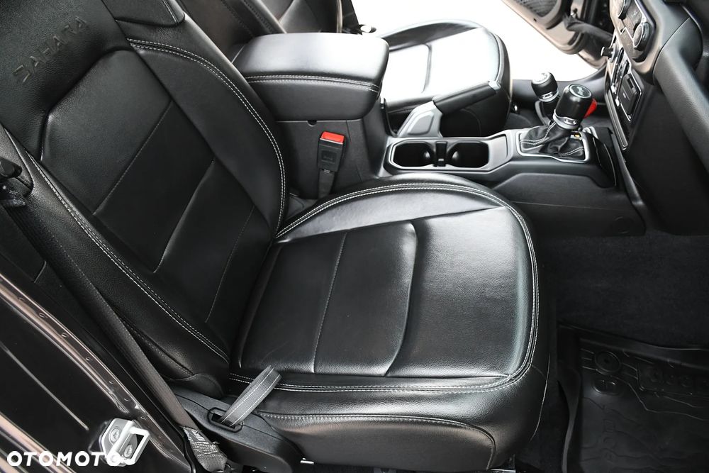 Jeep Wrangler Unlimited 2.2 CRD Sahara - 18
