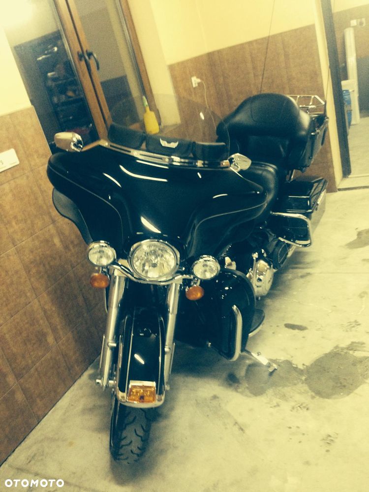 Harley-Davidson FLH Electra Glide - 1