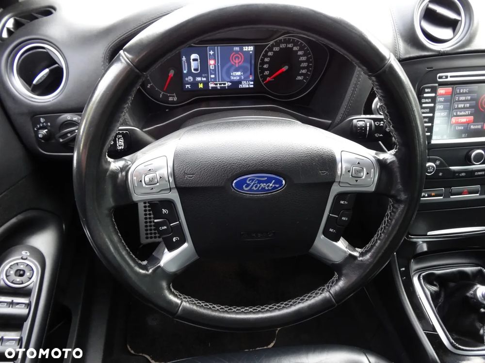 Ford Mondeo 2.2 TDCi Titanium X - 24