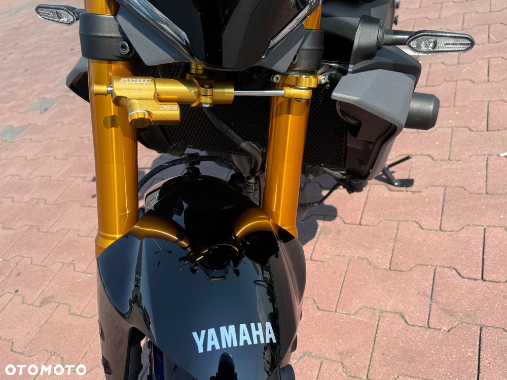 Yamaha MT - 6