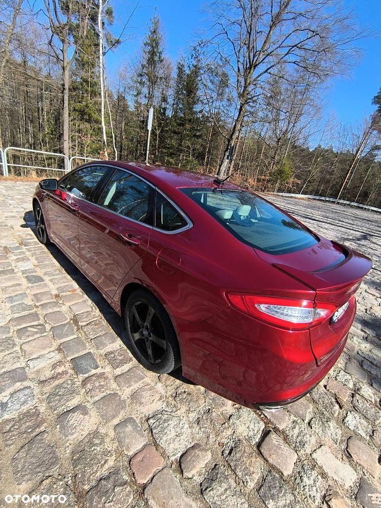 Ford Fusion - 16