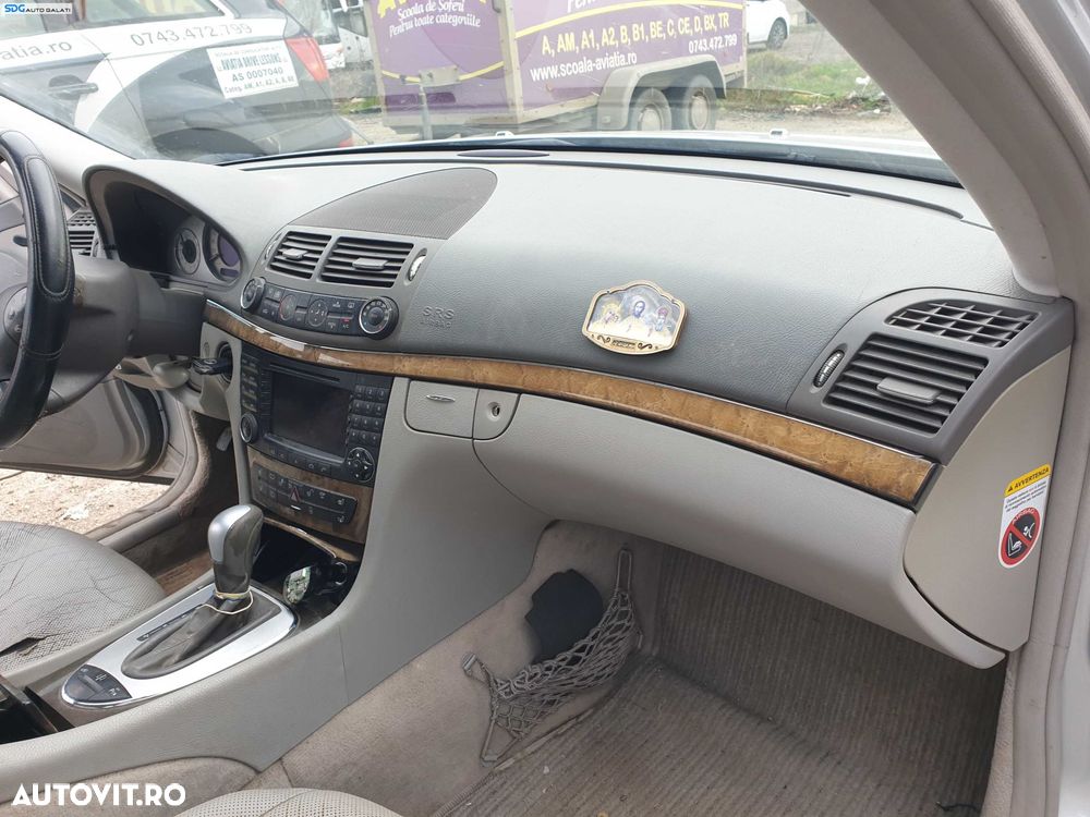 Plansa Bord Goala Dezechipata Mercedes Clasa E Class W211 2002 - 2009 [K3470] - 1