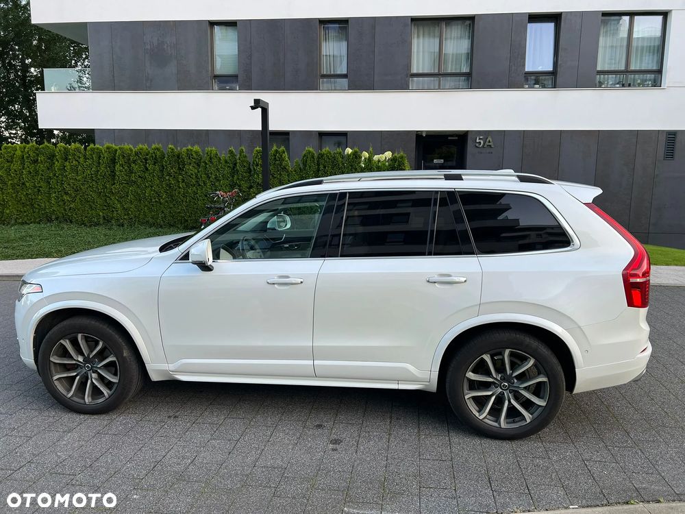 Volvo XC 90 - 9