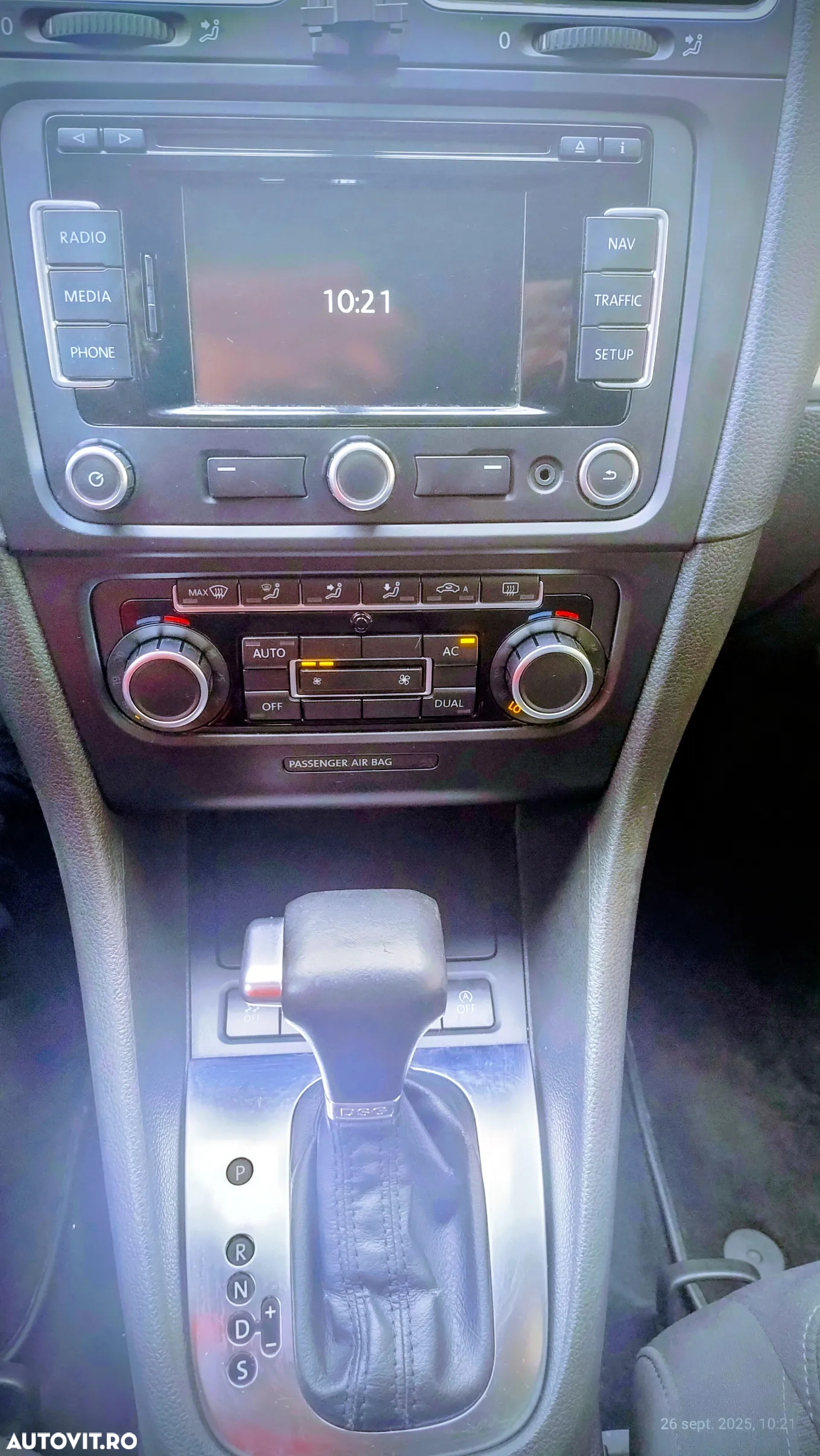 Volkswagen Golf - 6