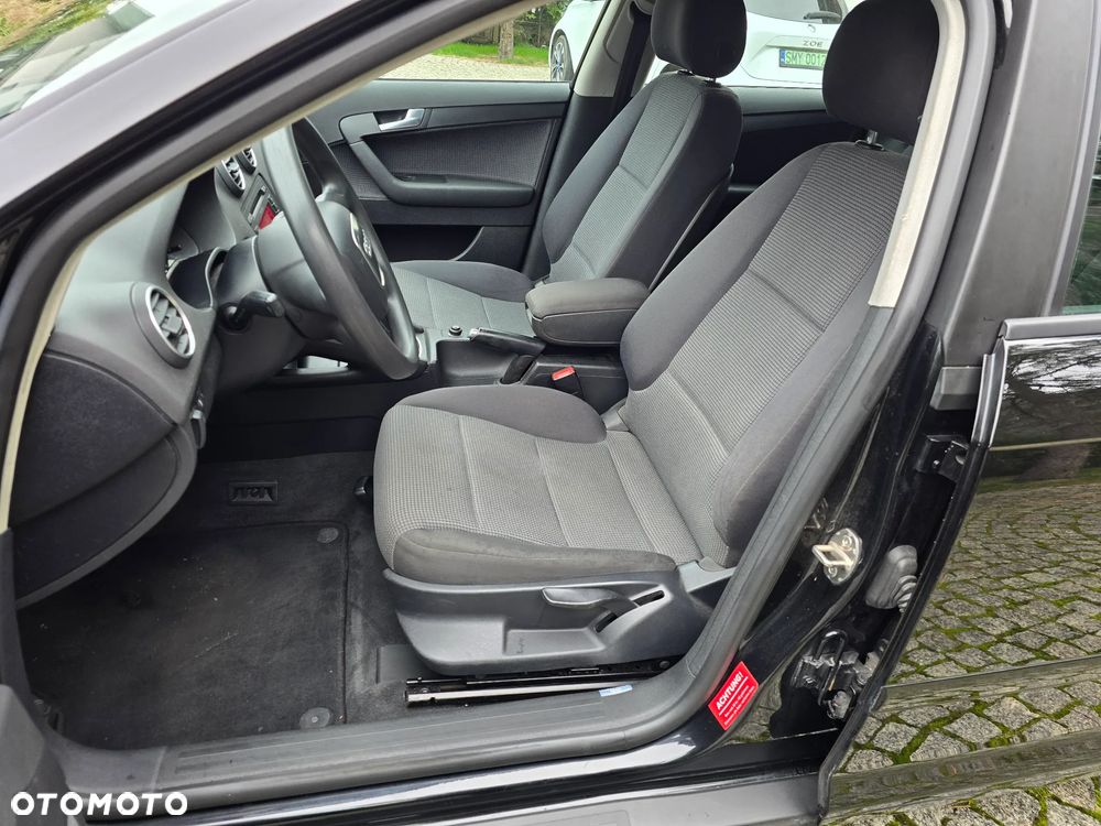 Audi A3 Sportback 1.6 Ambition - 13