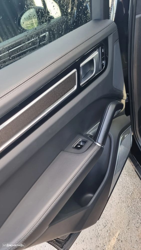 Porsche Cayenne Turbo S E-Hybrid - 12