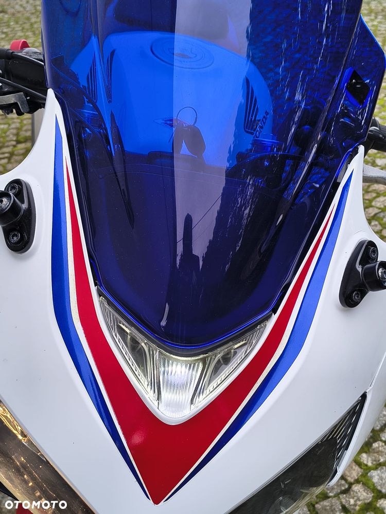 Honda CBR - 40