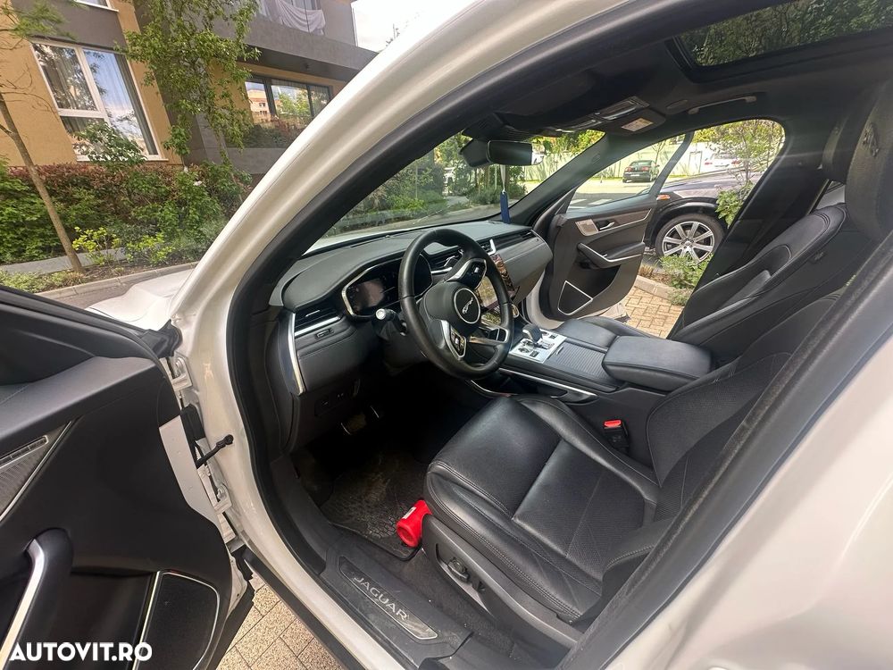 Jaguar F-Pace D200 AWD SE - 29