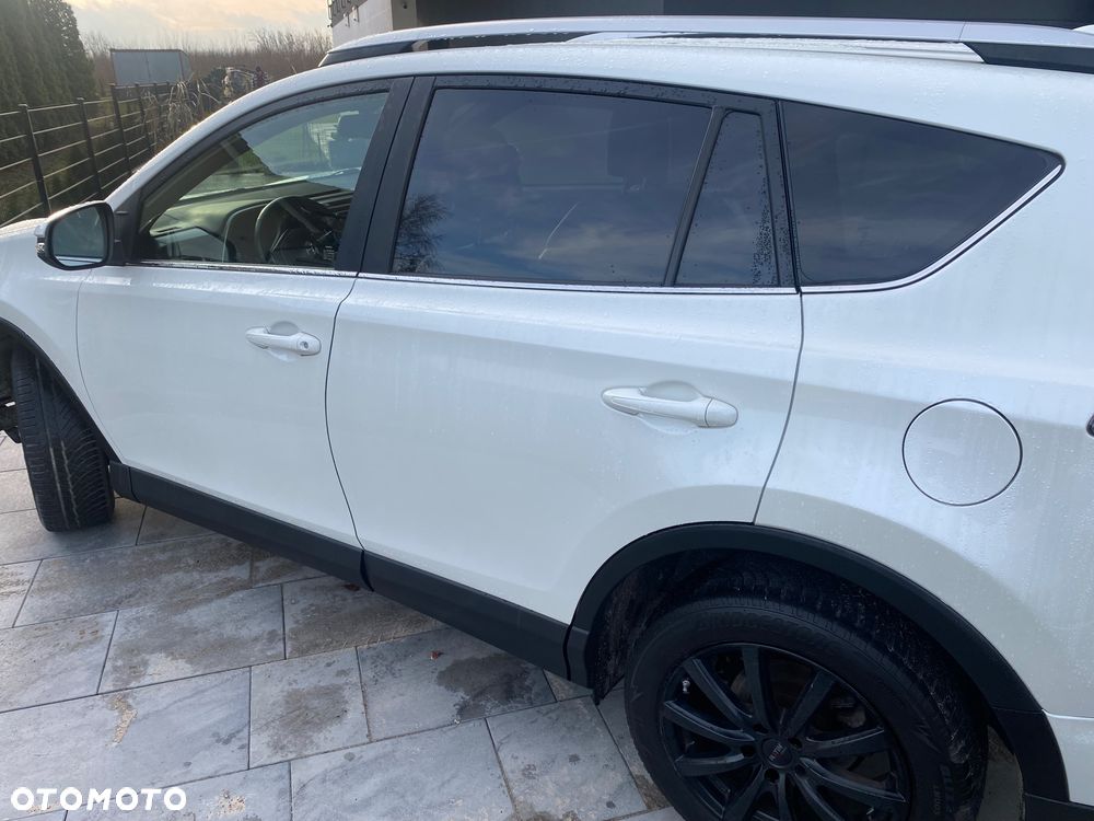 Toyota RAV4 2.0 D-4D Premium 4x2 - 4